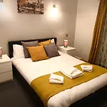 Luks Apartments